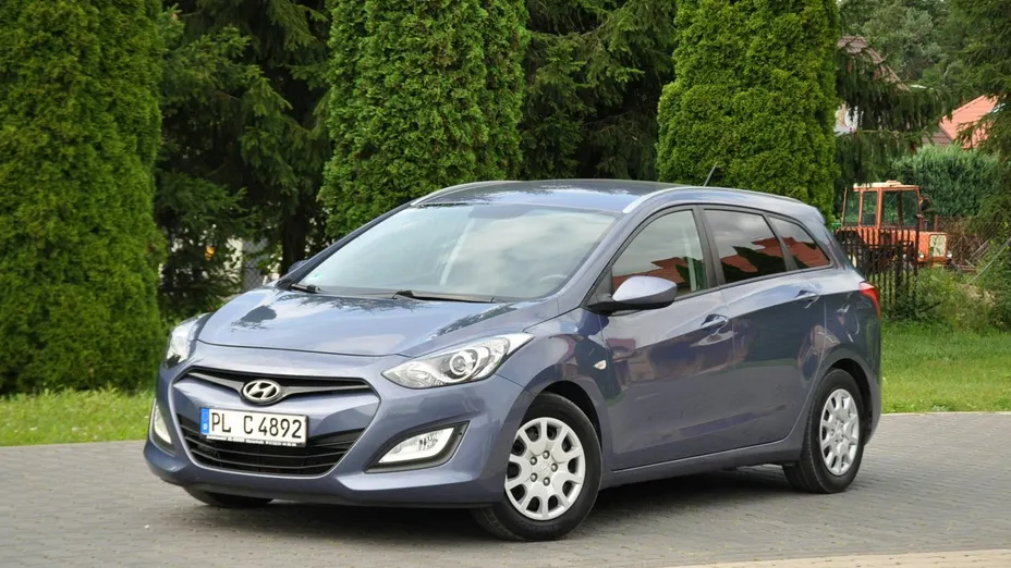 HYUNDAI i30 -