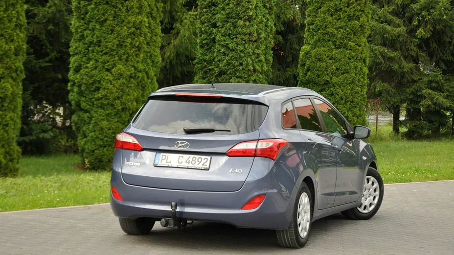 HYUNDAI i30 -