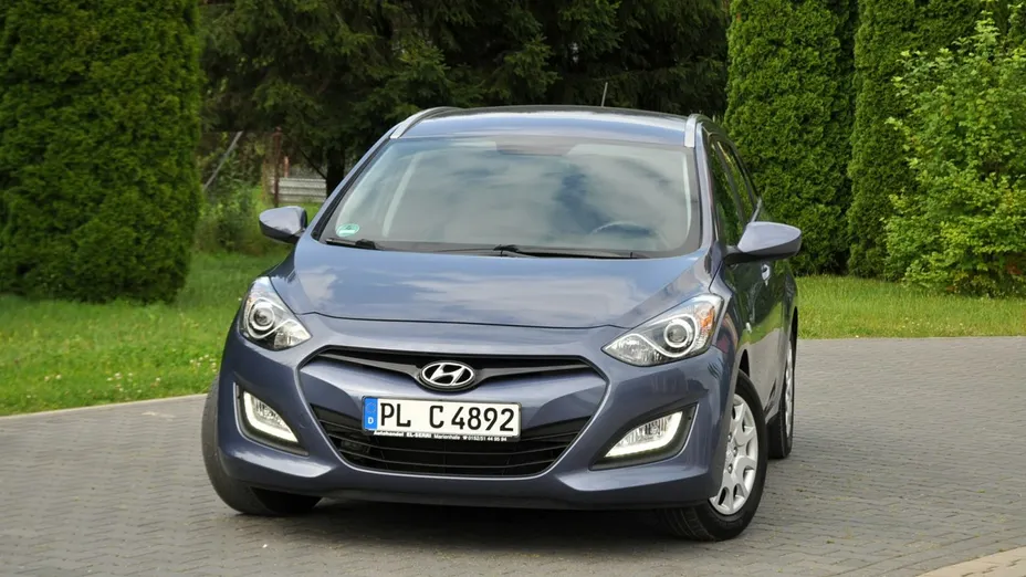 HYUNDAI i30 -