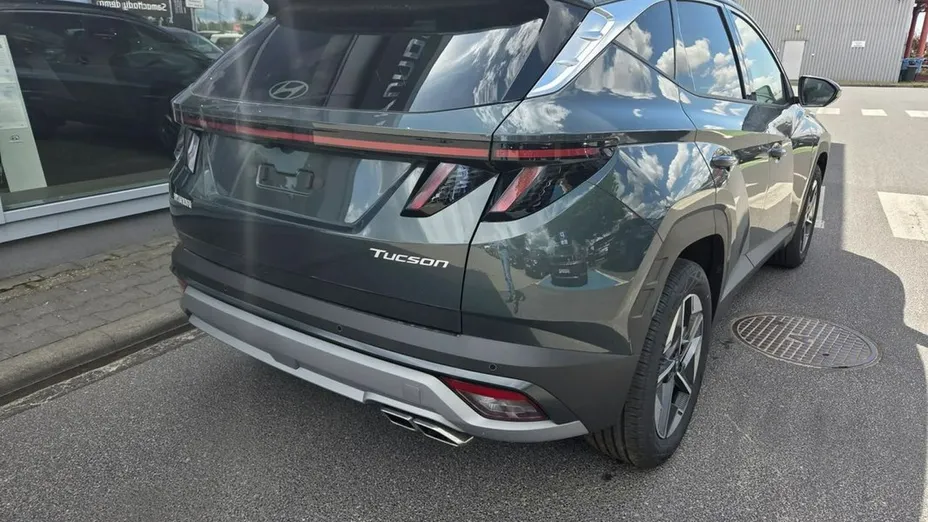 HYUNDAI Tucson -