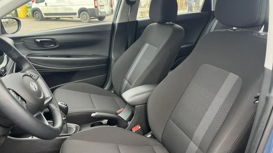 HYUNDAI i20 -