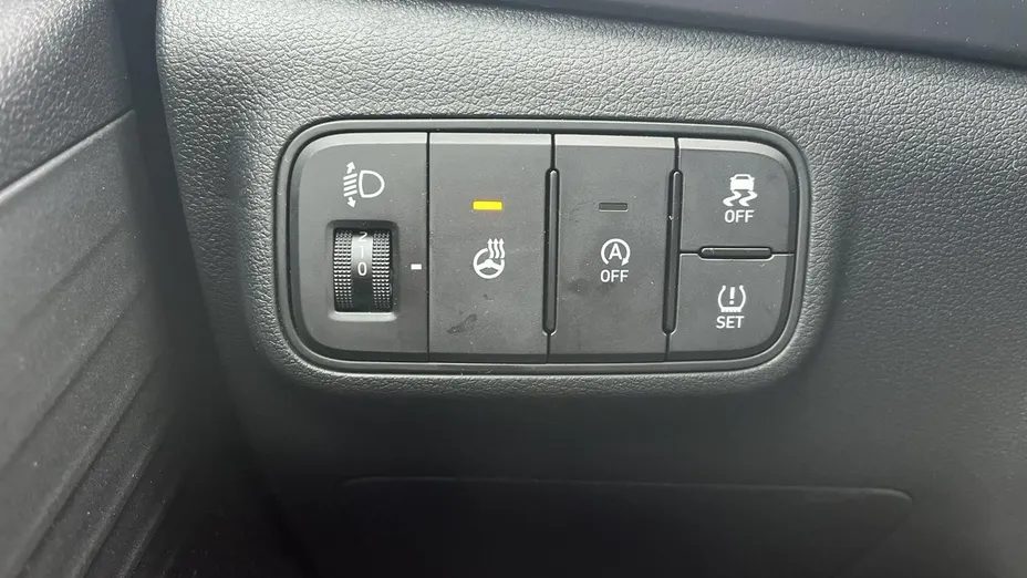 HYUNDAI i20 -