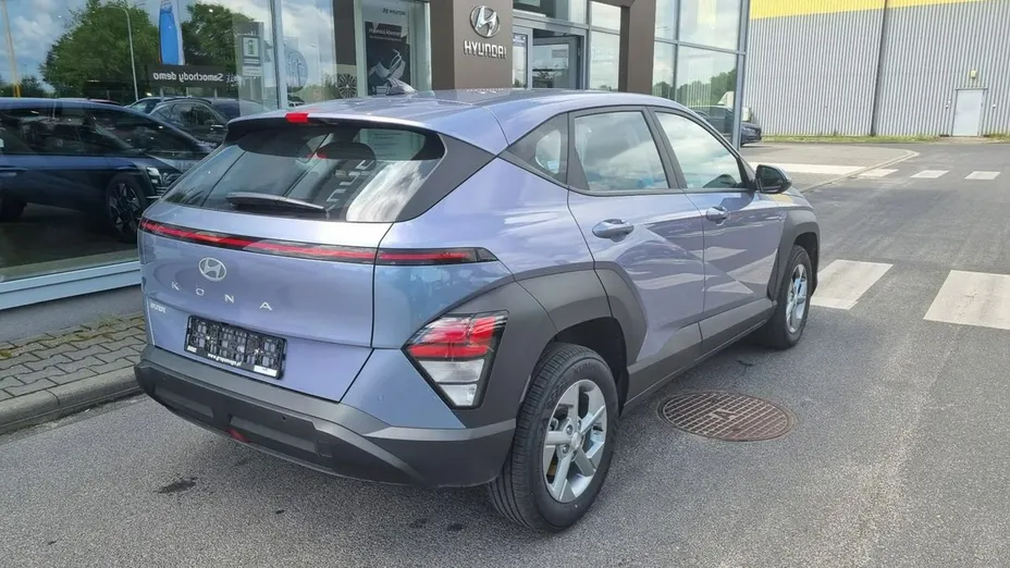HYUNDAI Kona -