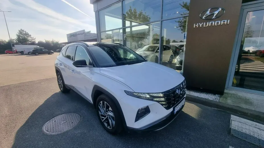 HYUNDAI Tucson -