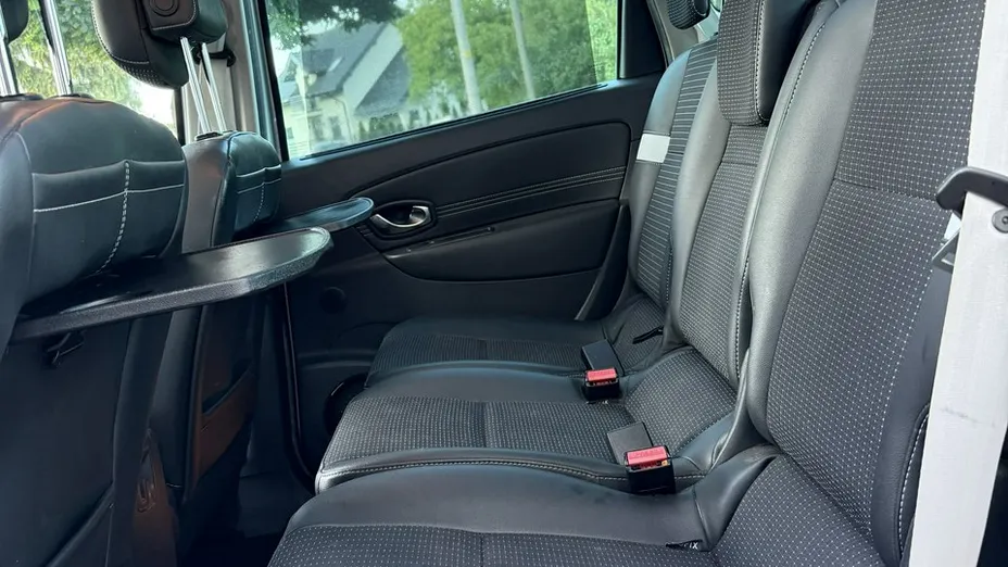 RENAULT Scenic -