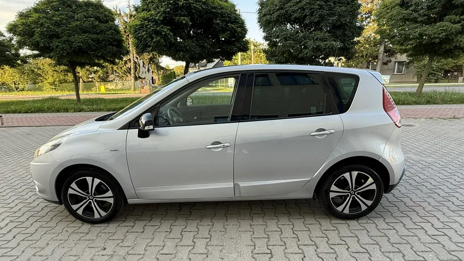 RENAULT Scenic -