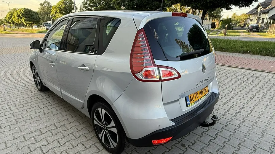 RENAULT Scenic -