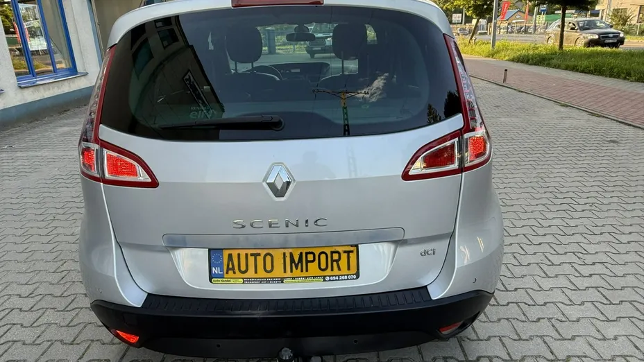 RENAULT Scenic -