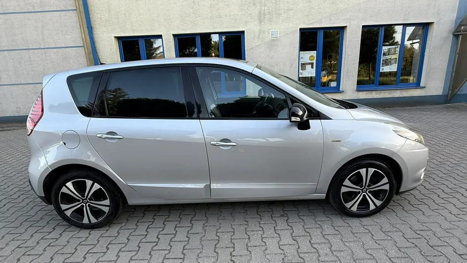 RENAULT Scenic -