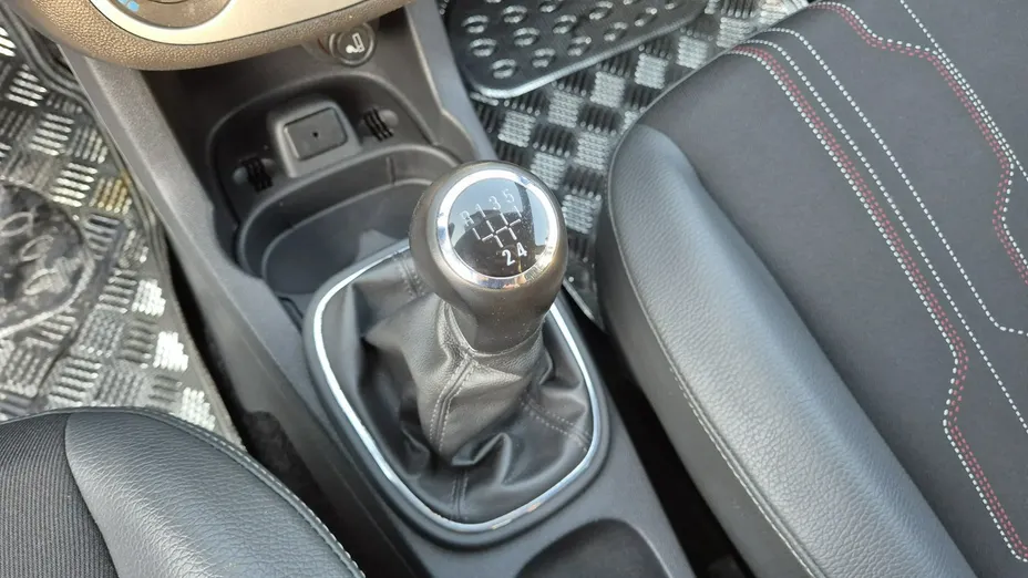 OPEL Corsa -