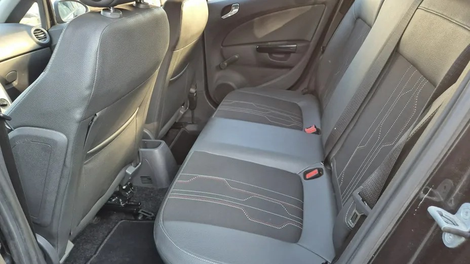 OPEL Corsa -