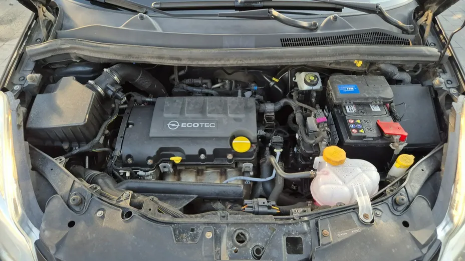 OPEL Corsa -