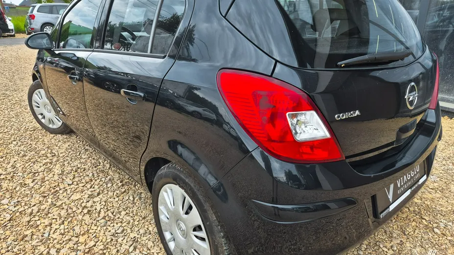 OPEL Corsa -