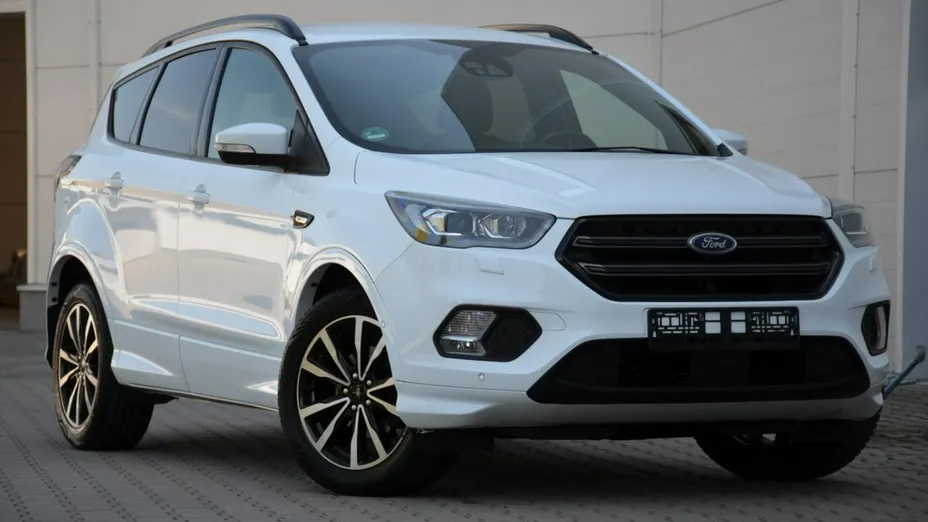 FORD Kuga -