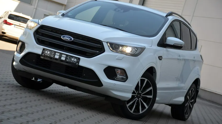 FORD Kuga -