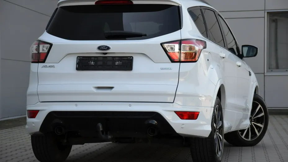FORD Kuga -
