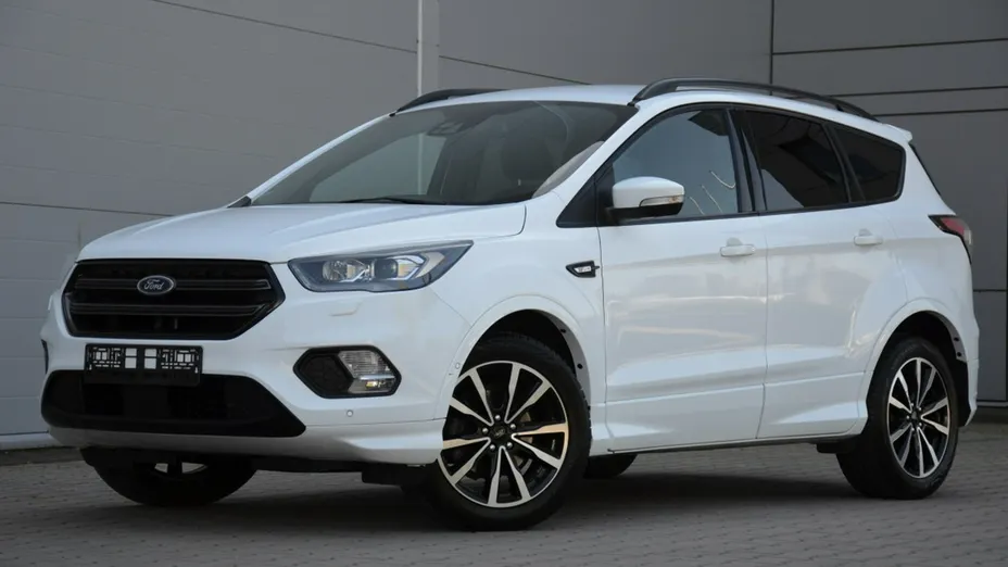 FORD Kuga -