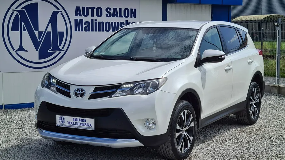 TOYOTA RAV4 -
