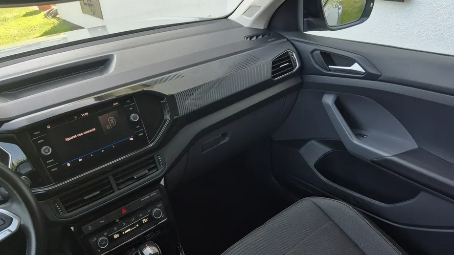 VOLKSWAGEN T-Cross -