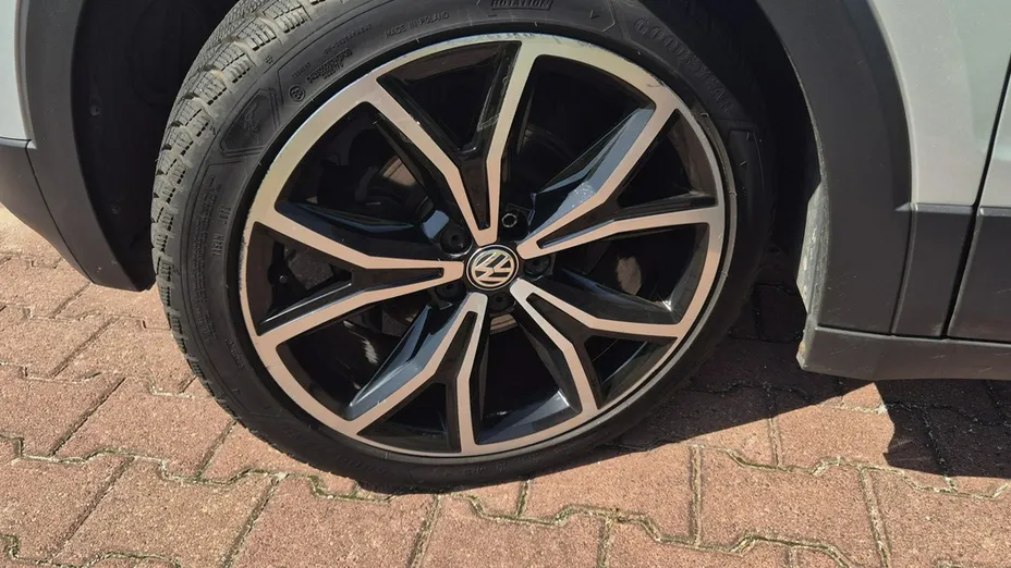 VOLKSWAGEN T-Cross -