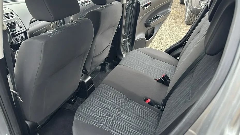 SUZUKI Swift -