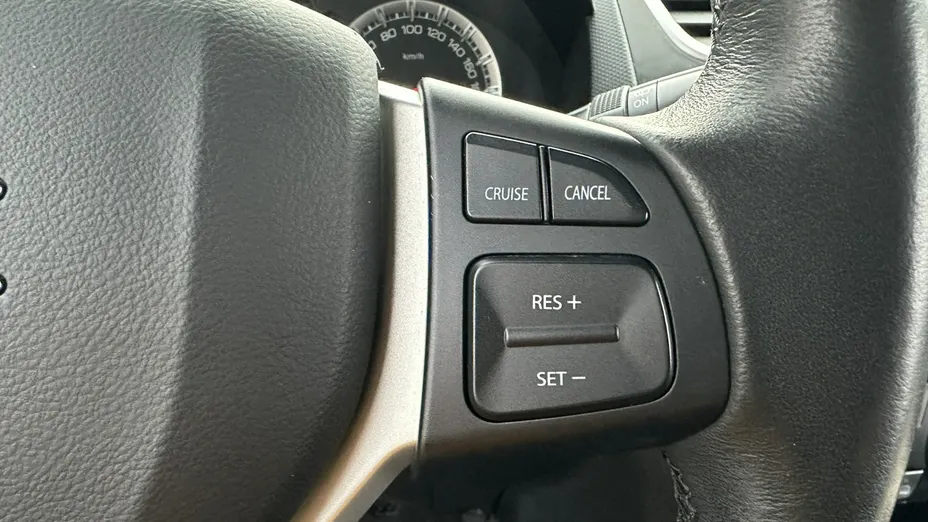 SUZUKI Swift -