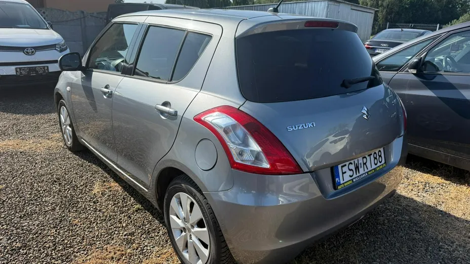 SUZUKI Swift -