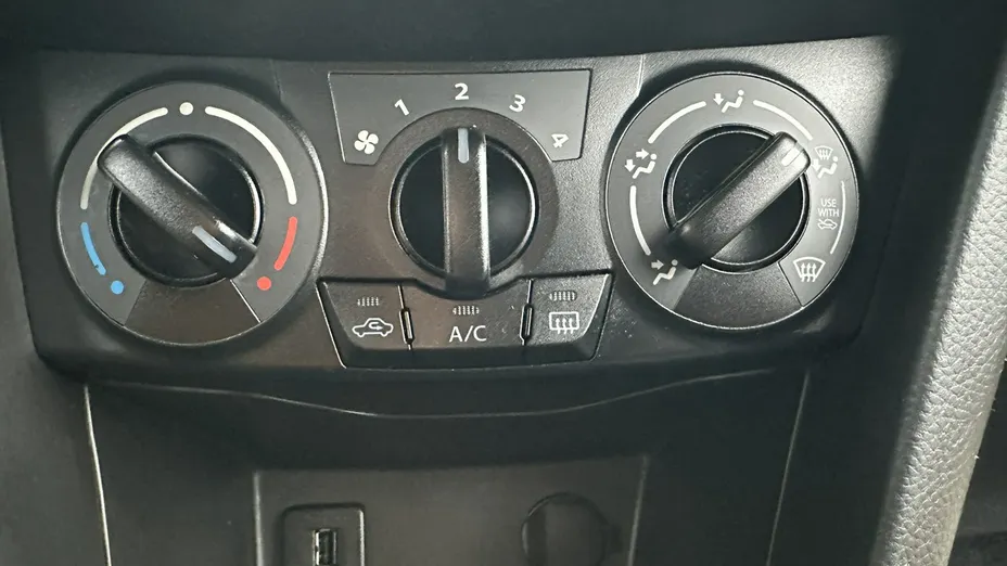 SUZUKI Swift -