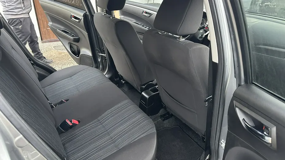 SUZUKI Swift -