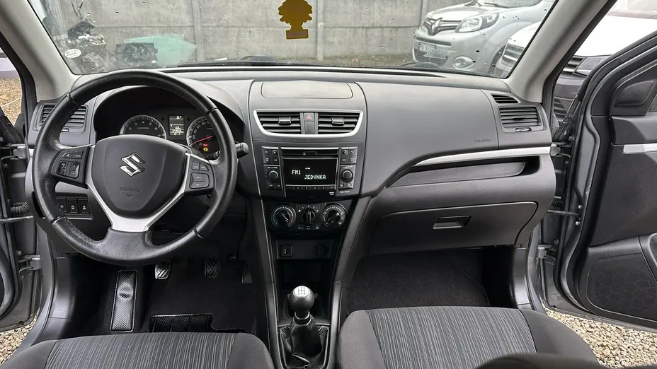 SUZUKI Swift -