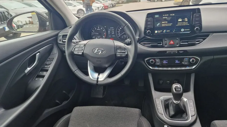 HYUNDAI i30 -