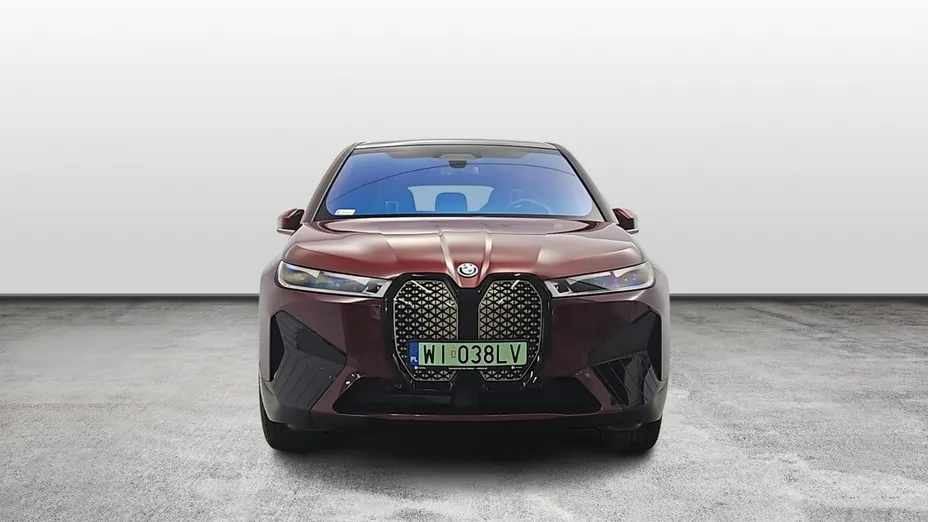 BMW iX -