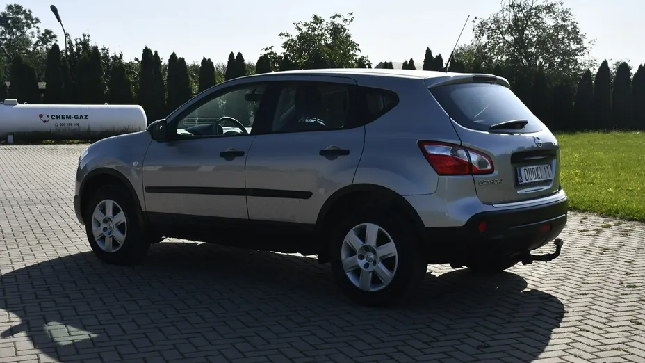 NISSAN Qashqai -