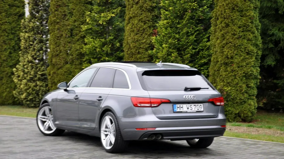 AUDI A4 -