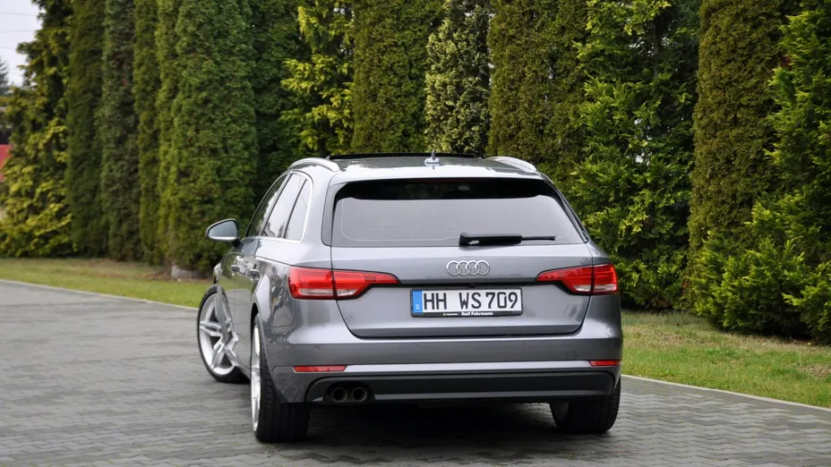 AUDI A4 -