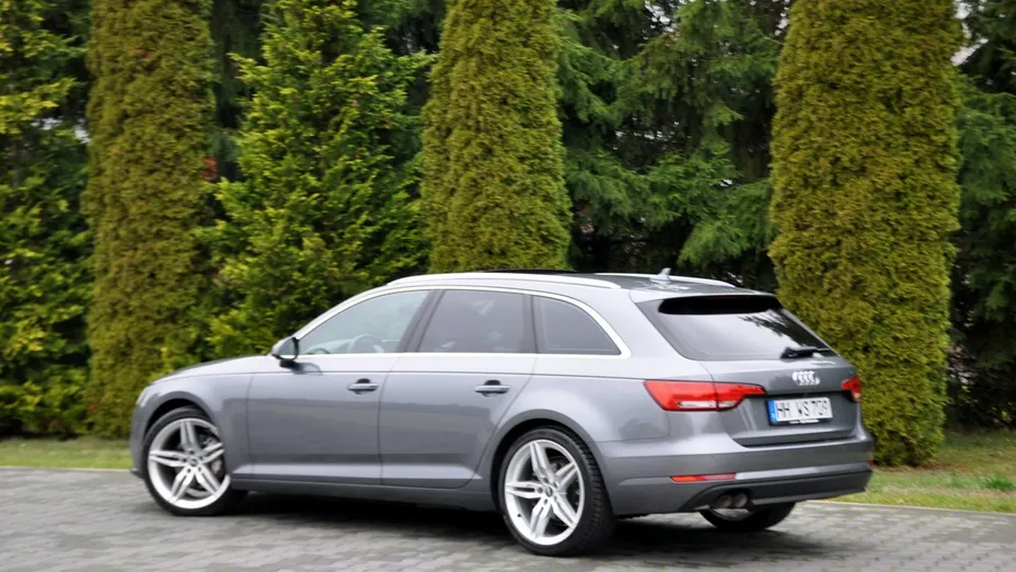 AUDI A4 -