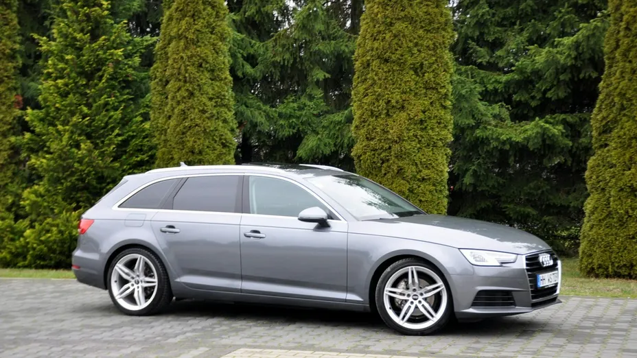 AUDI A4 -