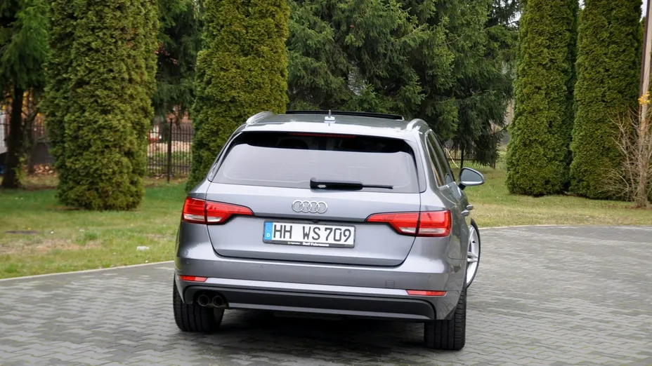 AUDI A4 -