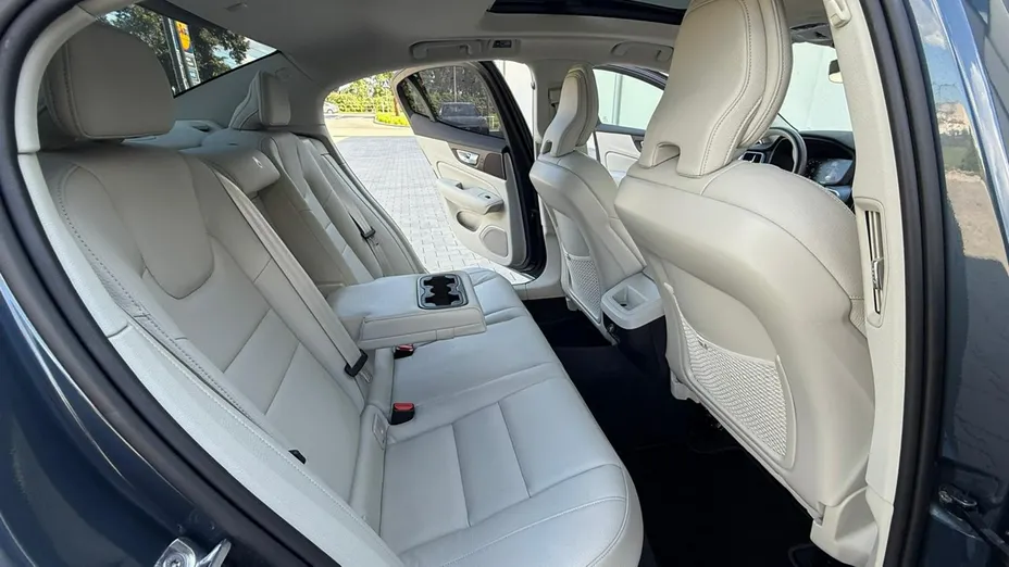 VOLVO S60 -