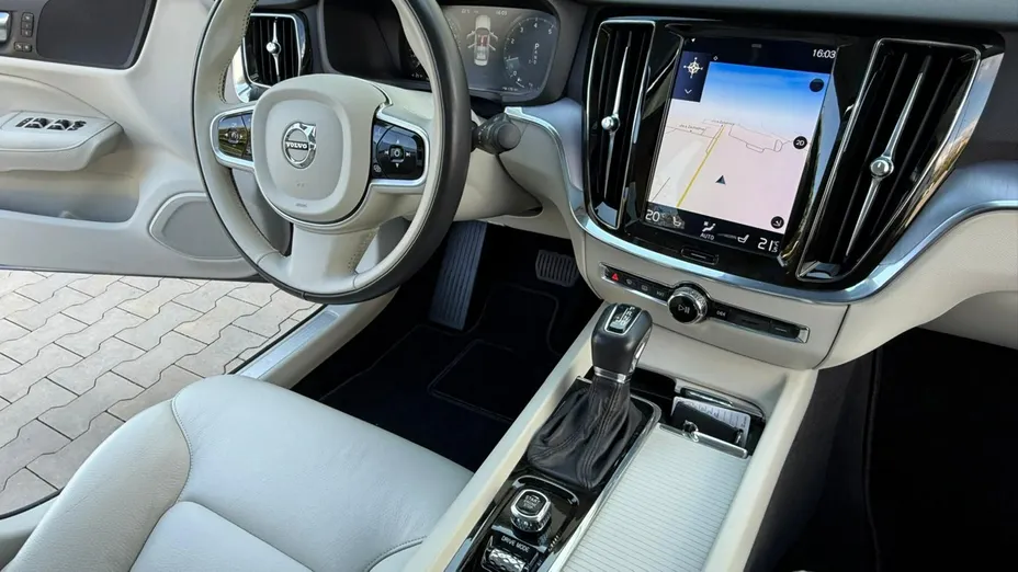 VOLVO S60 -