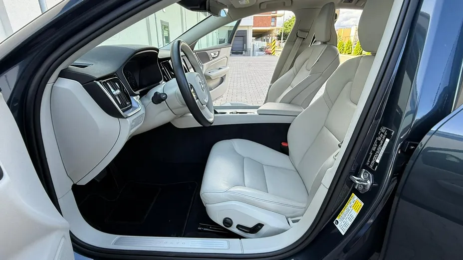 VOLVO S60 -