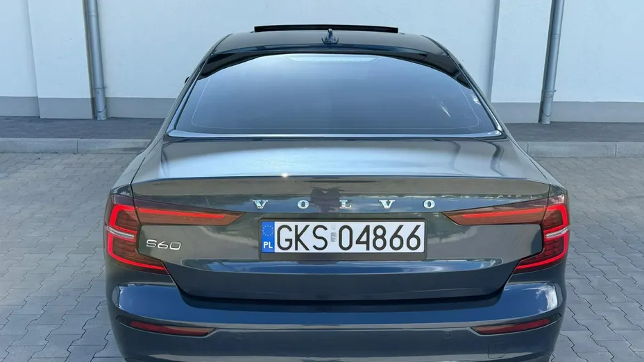 VOLVO S60 -