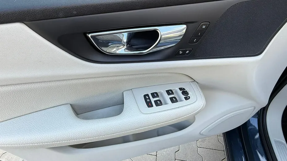 VOLVO S60 -