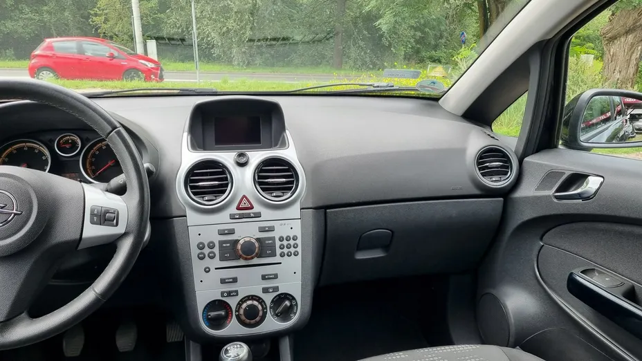 OPEL Corsa -
