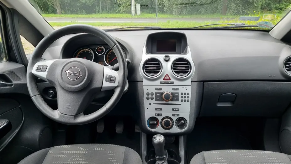 OPEL Corsa -