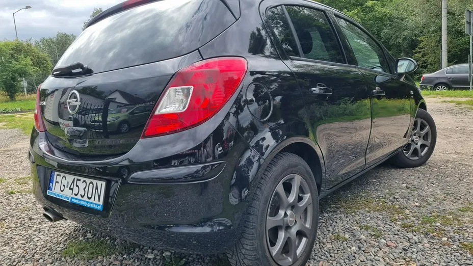OPEL Corsa -