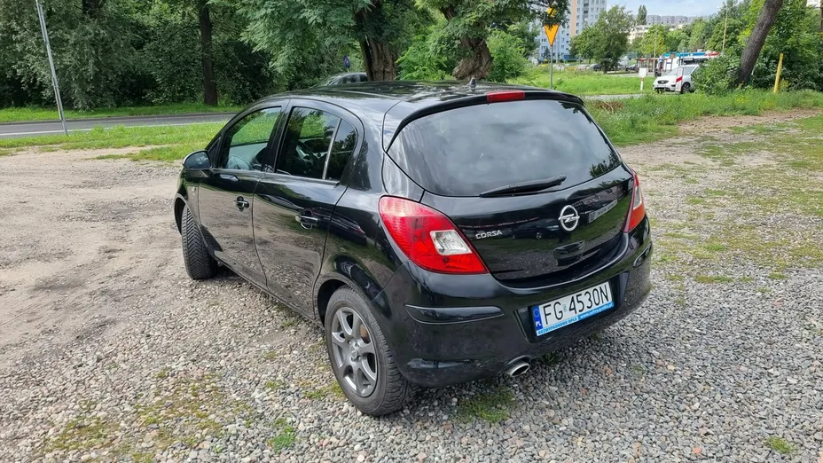 OPEL Corsa -
