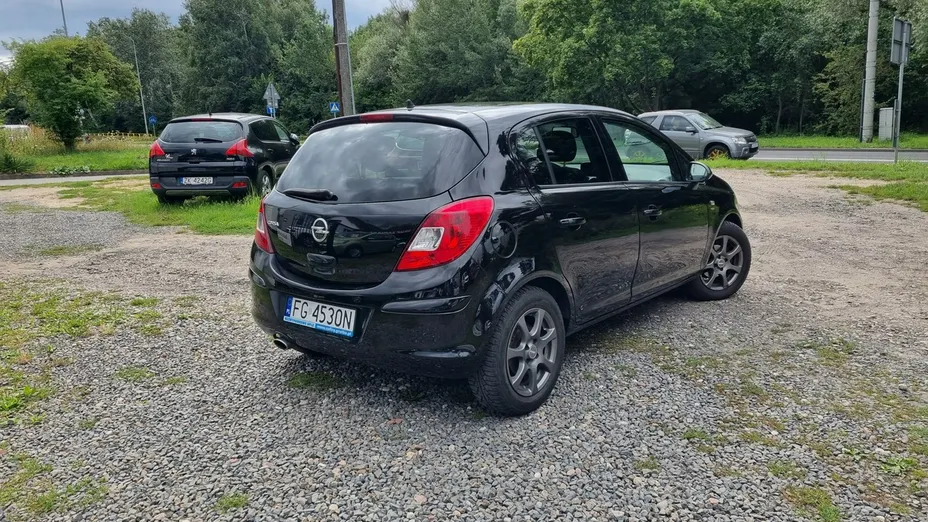 OPEL Corsa -