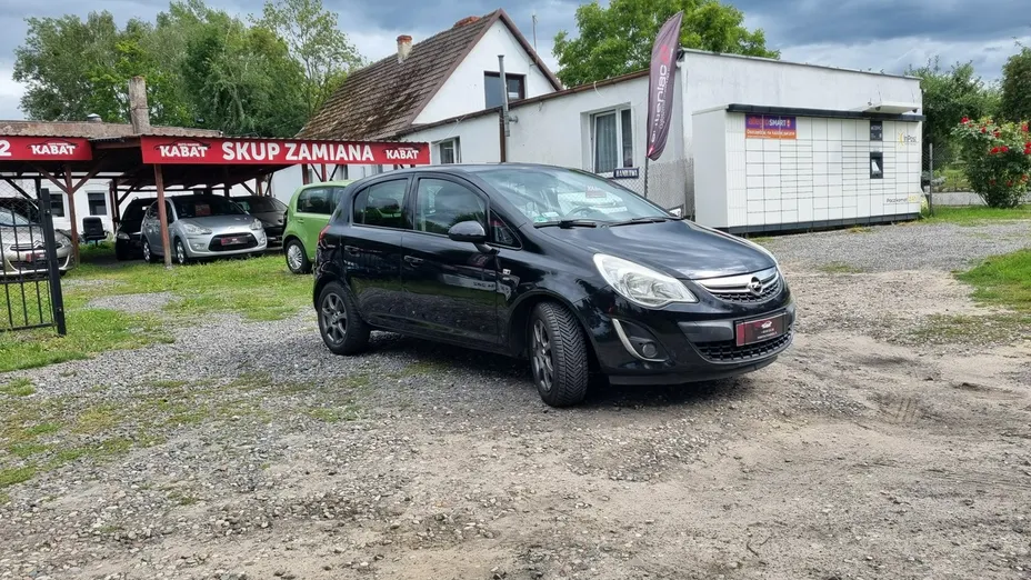 OPEL Corsa -