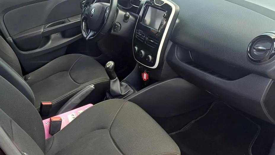RENAULT Clio -